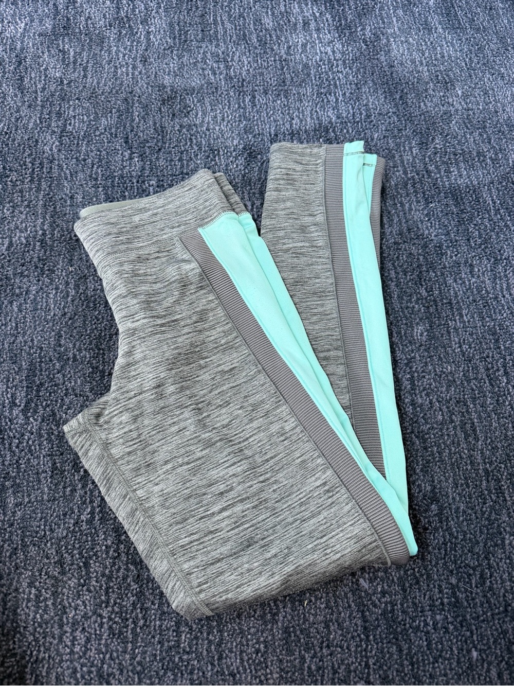 Under Armour Gray Warm Layer Leggings with Mint Side Panels - Picture 3 of 3